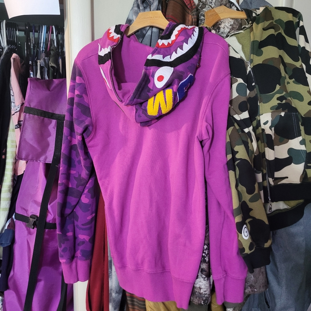 BAPE v Bathing Ape v (Not Retouched)
